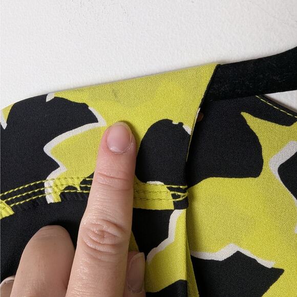 Diane von Furstenberg Dora Lily Silk Faux Wrap Dress in Dove Bloom Acid‎ Lime - Picture 10 of 10